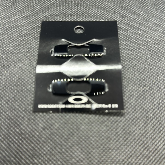 Oakley Men’s Batwolf Sunglasses Replacement Icons O’s logo pair - Picture 3 of 4